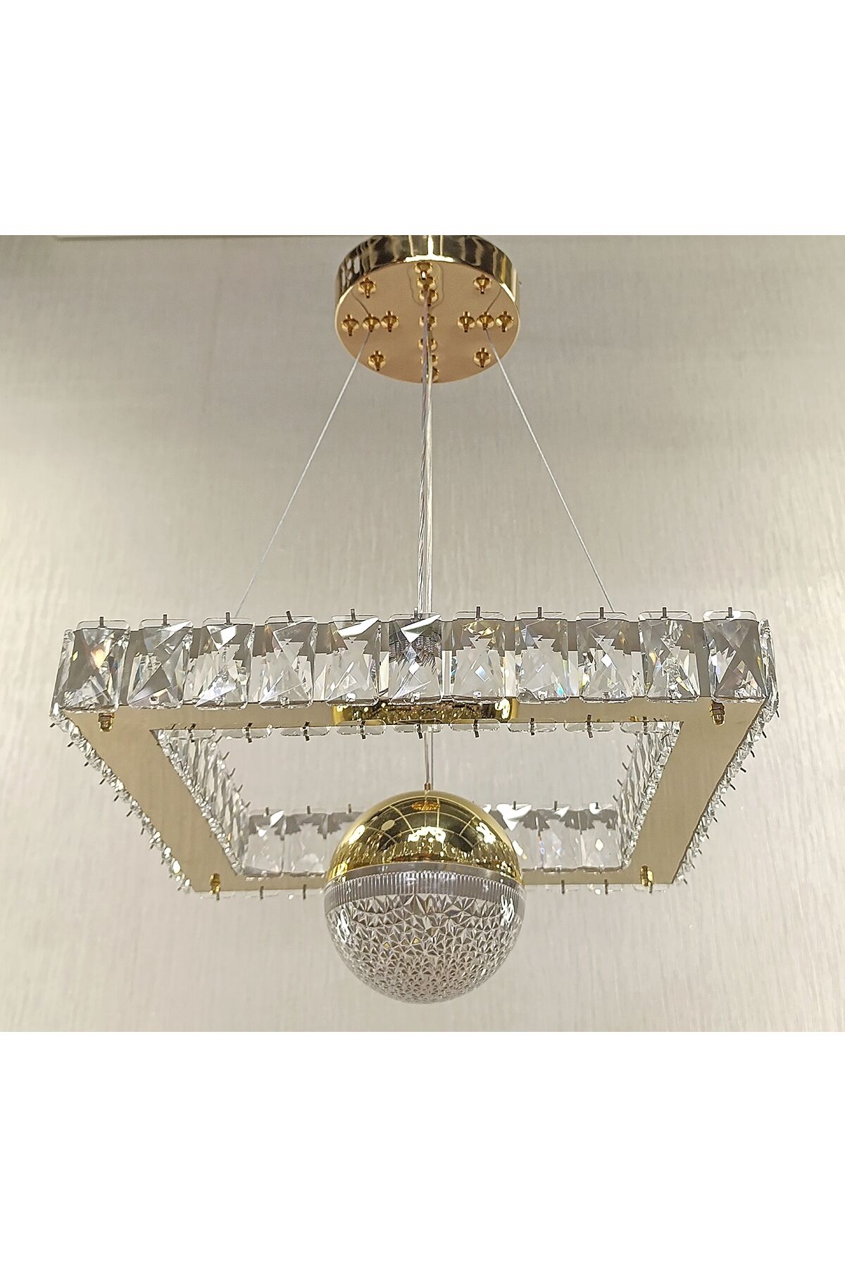 KRİSTAL TAŞLI KARE GOLD 3 RENK TOPLU LED AVİZE