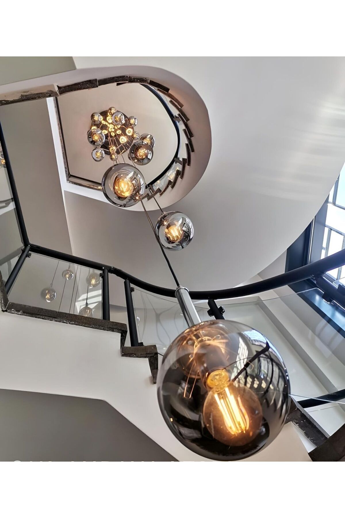 1000LİK TEPSİ 30 CAMLI KROM KOL SÜSLEMELİ GALERİ BOŞLUĞU SARKIT AVİZE