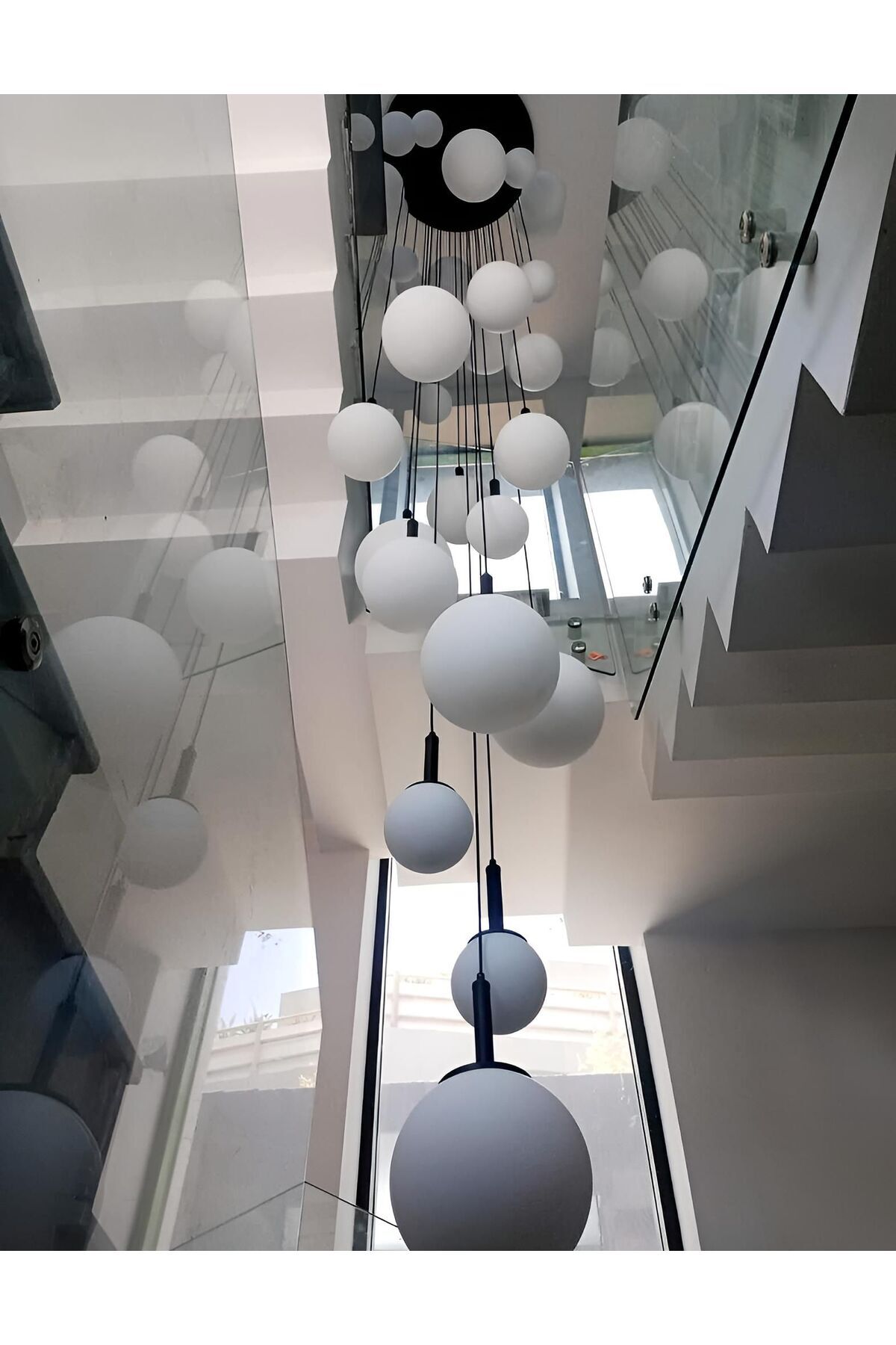 1MT TEPSİ 30 CAMLI MODERN GALERİ BOŞLUĞU AVİZE