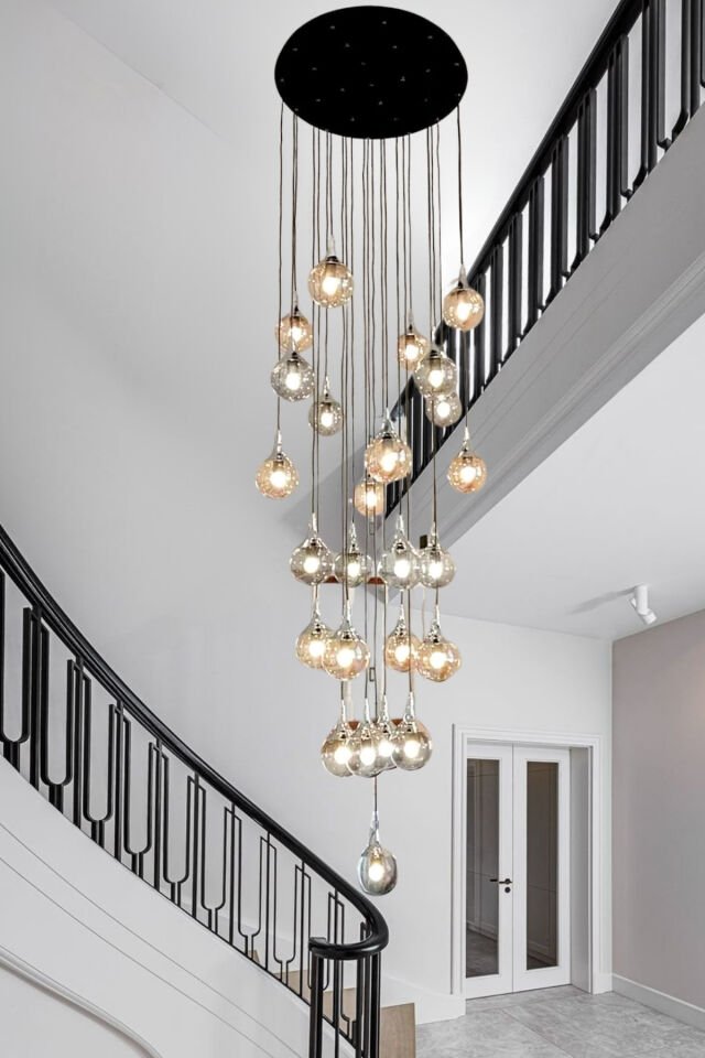 70lik 25 Camlı Krom Süslü Galeri Boşluğu Modern Avize