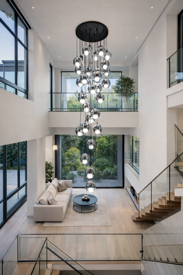 MODERN CAMLI 30 LU GALERİ BOŞLUĞU SARKIT AVİZE FÜME CAMLI