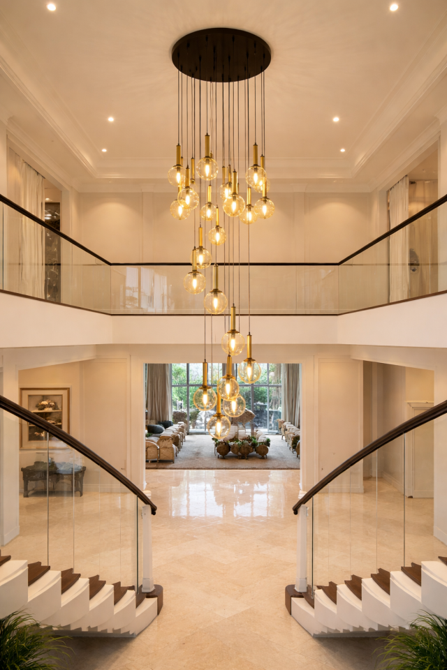 MODERN BAL CAMLI 25 Lİ GALERİ BOŞLUĞU SARKIT SİYAH AVİZE